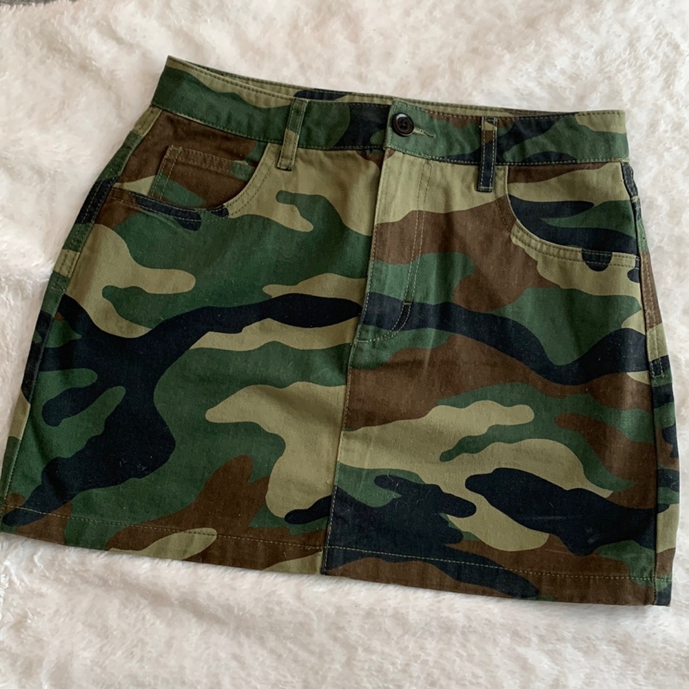 forever 21 camo mini skirt